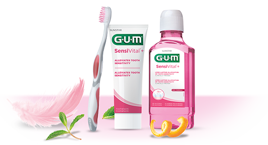 GUM®  SensiVital produkter, rosa fjäder och apelsinskal